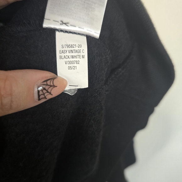 ⭐️40% Off⭐️ Old Navy Easy Vintage Free Spirit Crewneck Sweatshirt - Picture 7 of 8